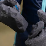 OMM Kamleika Over Mitts