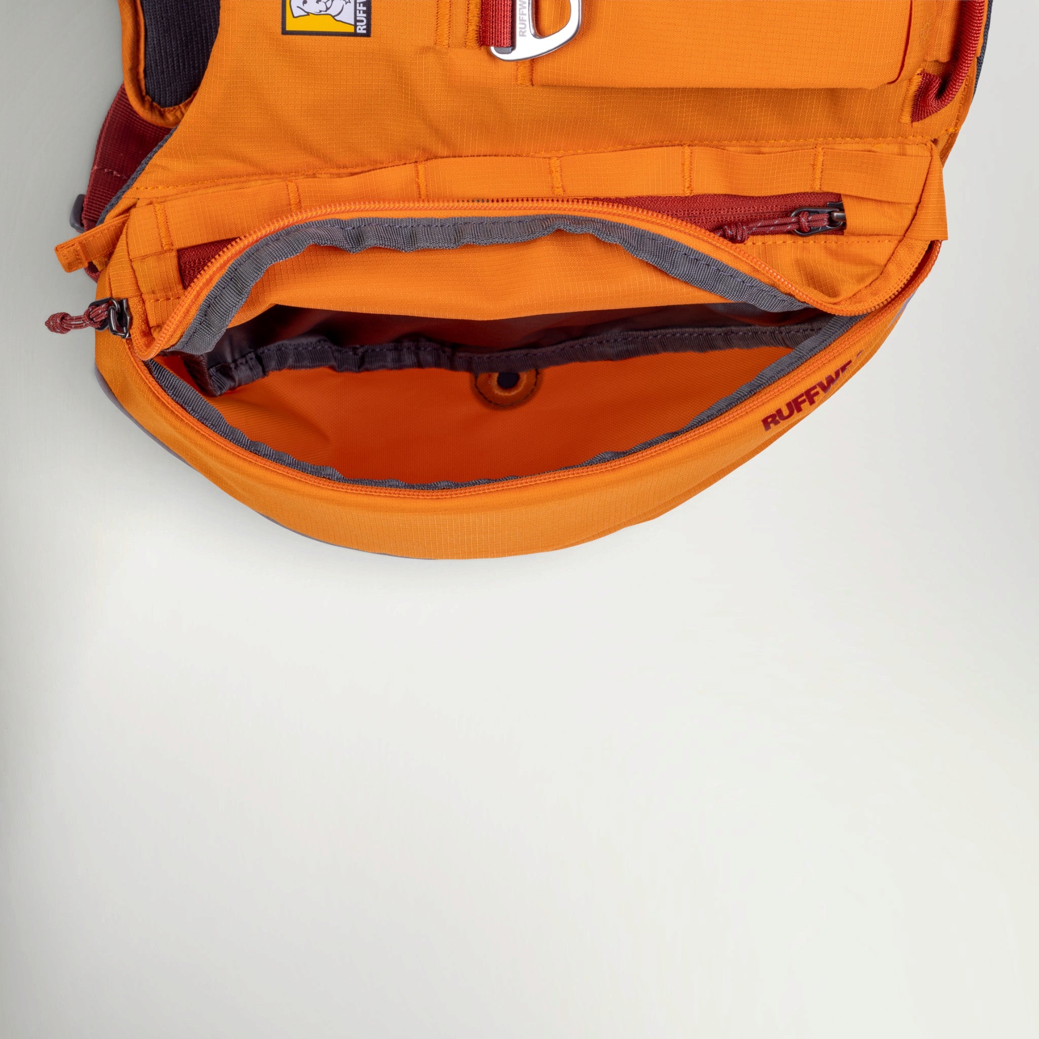 Ruffwear Approach Pack, close-up of the open saddlebag pocket